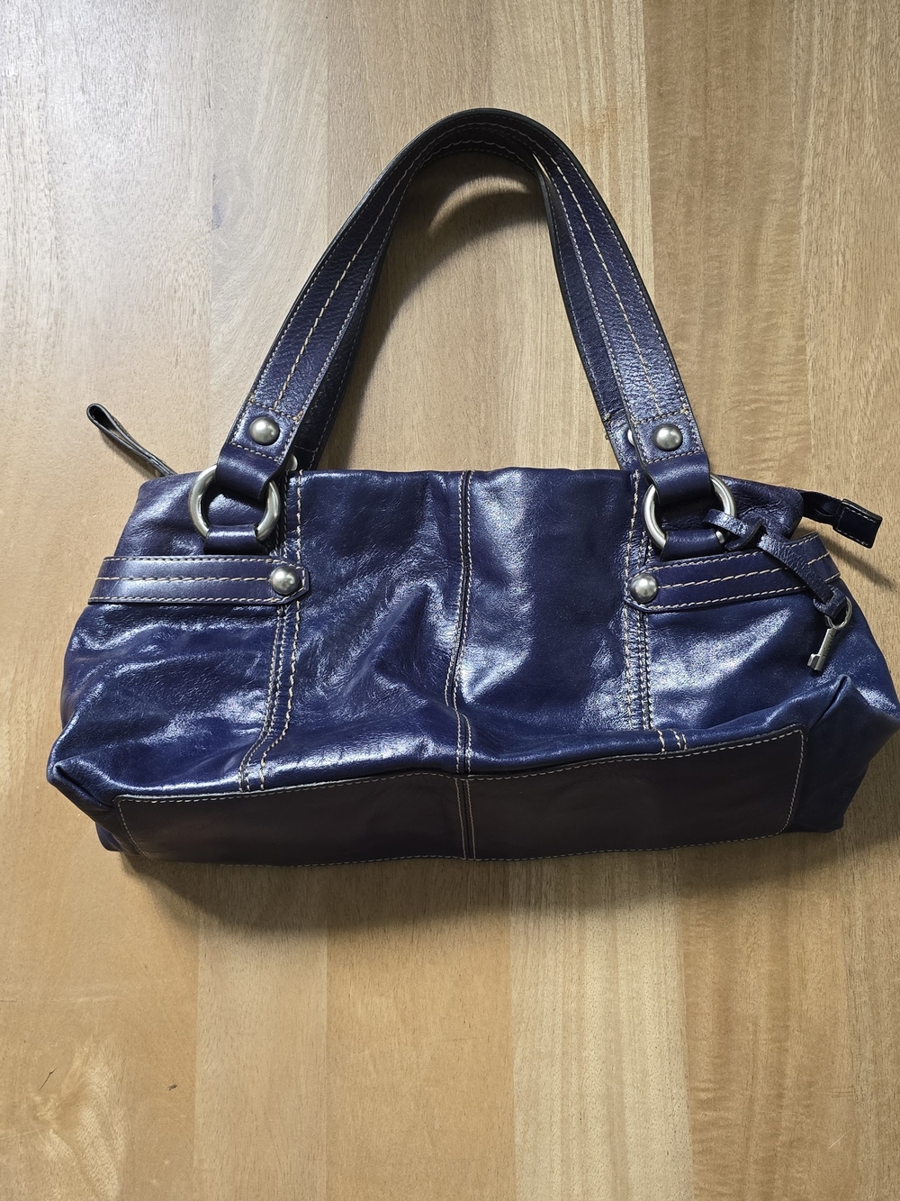 Fossil 75082 Navy Blue Leather Shoulder Bag Satchel Purse Contrast Stitch Key